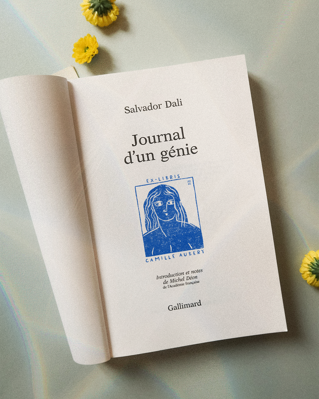 Femme Bleue dans son Miroir